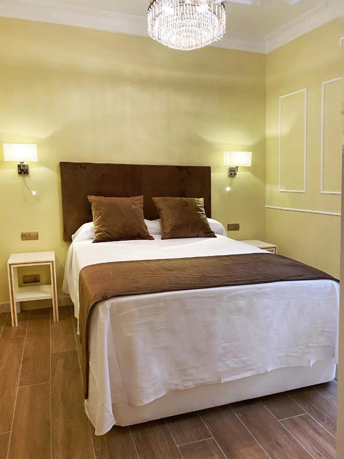 Suites San Esteban 16 Ducal Seville Exterior photo